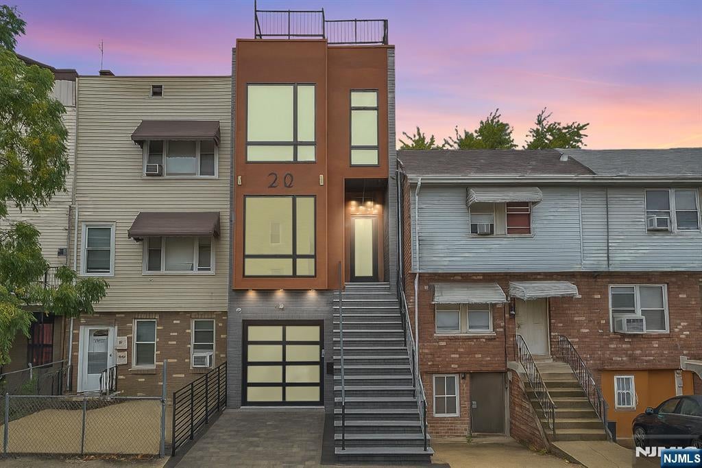 20 Van Nostrand 2 — photo