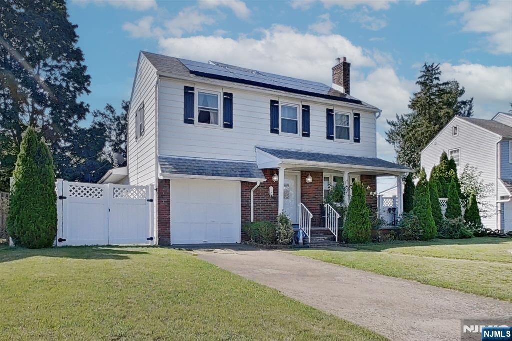 112 Elmwood Drive — photo