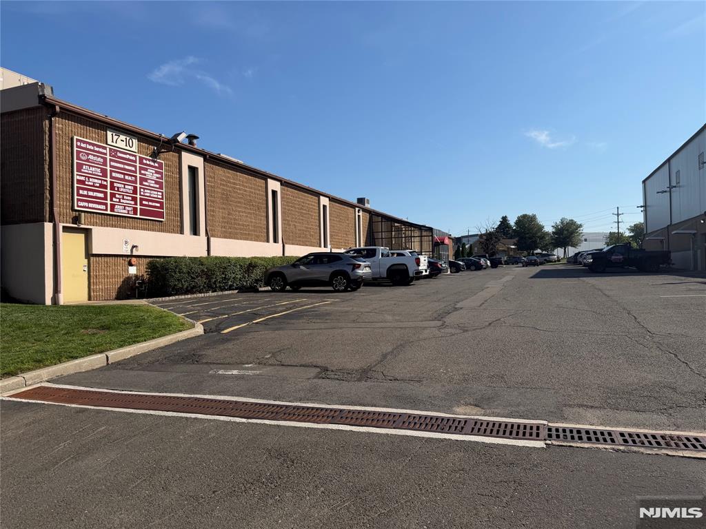 17-10 River Road 3B — photo