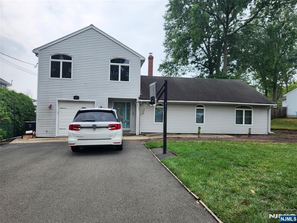 150 Thomas Drive — photo
