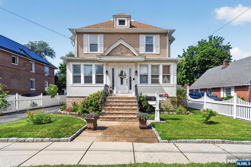 30 Elm Street — photo