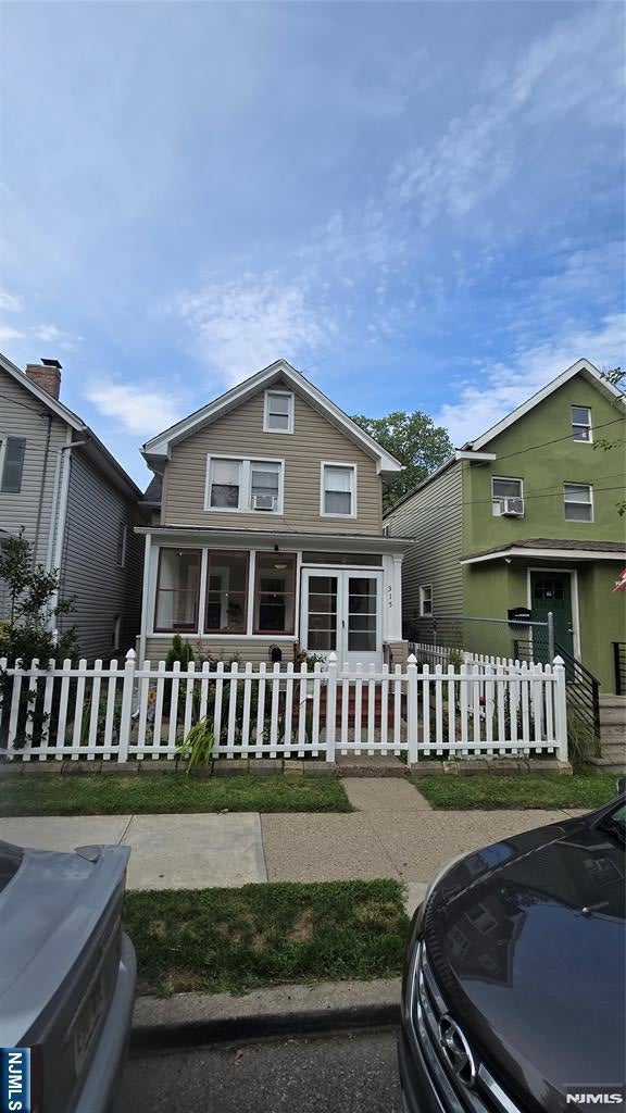 315 Elizabeth Street — photo