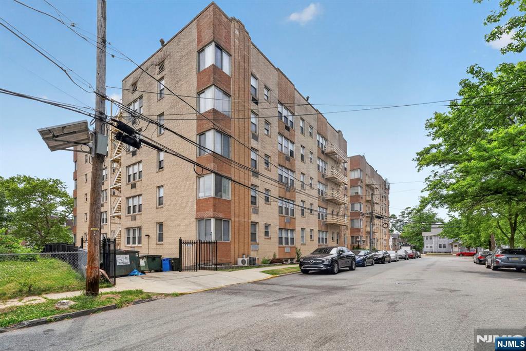 19 Lyons 204 — photo