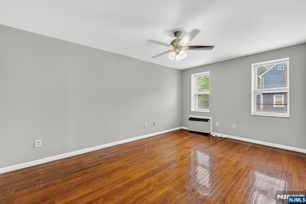 19 Lyons, Newark, NJ 07112 — photo 3