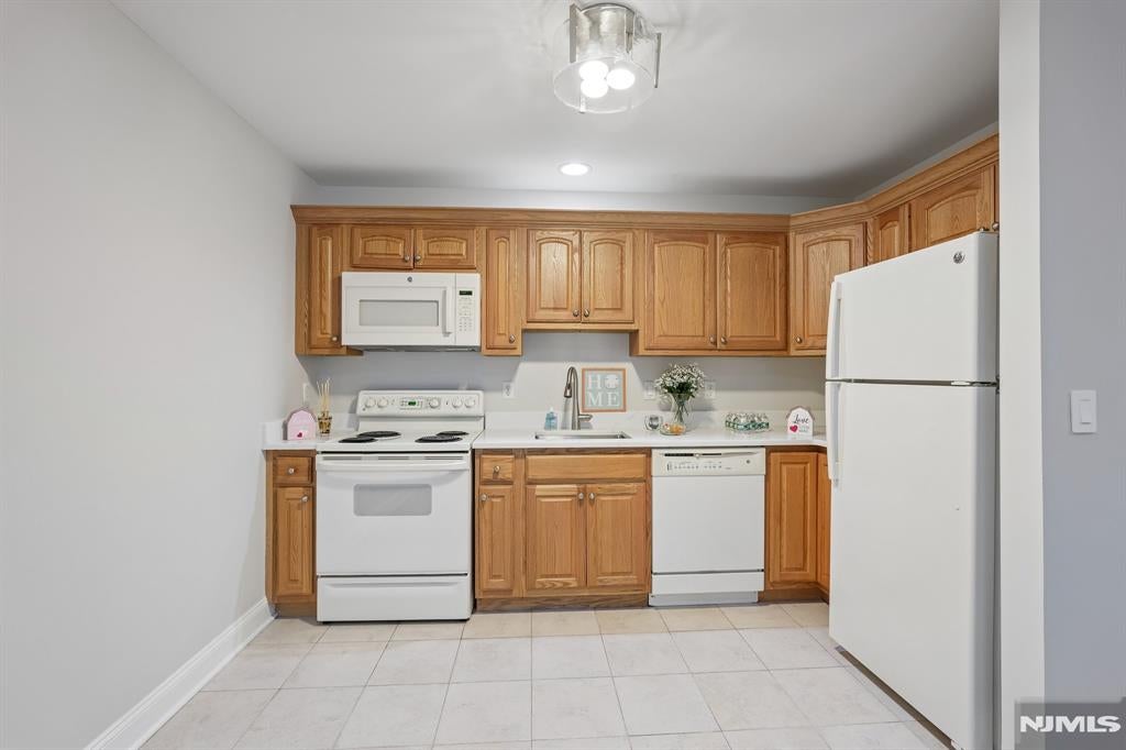 53-55 Broadway Unit D — photo