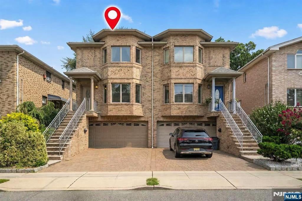 233 Knox Avenue C0001 — photo