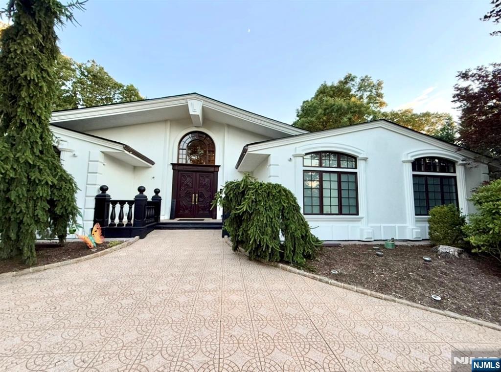 8 Driftwood Drive — photo