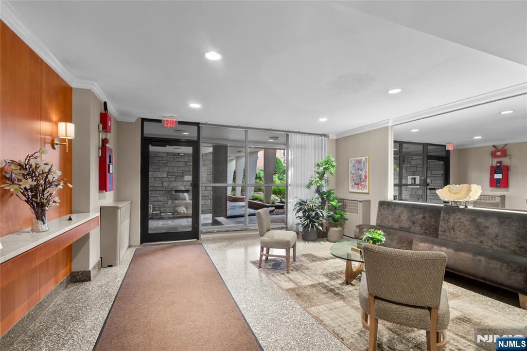 208 Anderson, Hackensack, NJ 07601 — photo 3