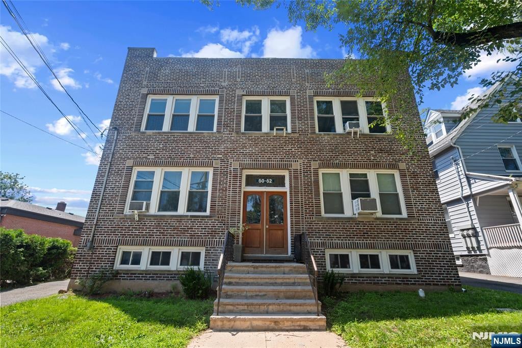60-62 Elmwood Avenue — photo
