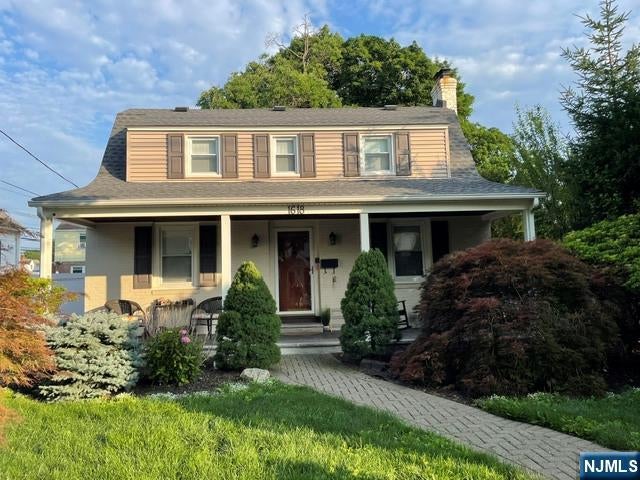 16-18 Morlot Avenue — photo
