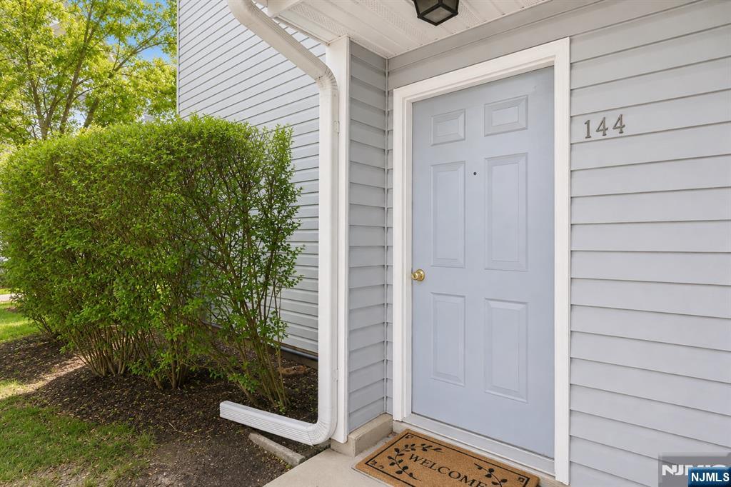 144 Prestwick Way 144 — photo