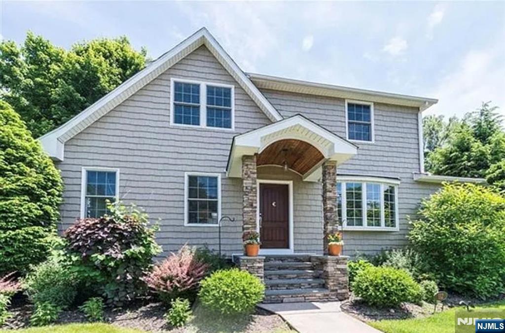 112 Tenafly Road — photo