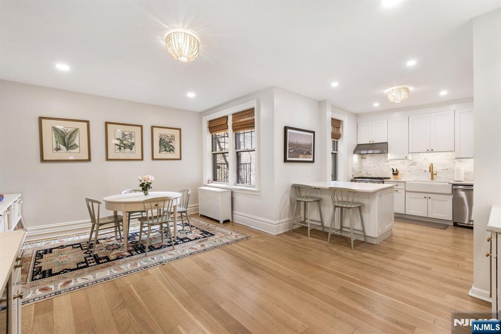 1000 Hudson Street 204 — photo