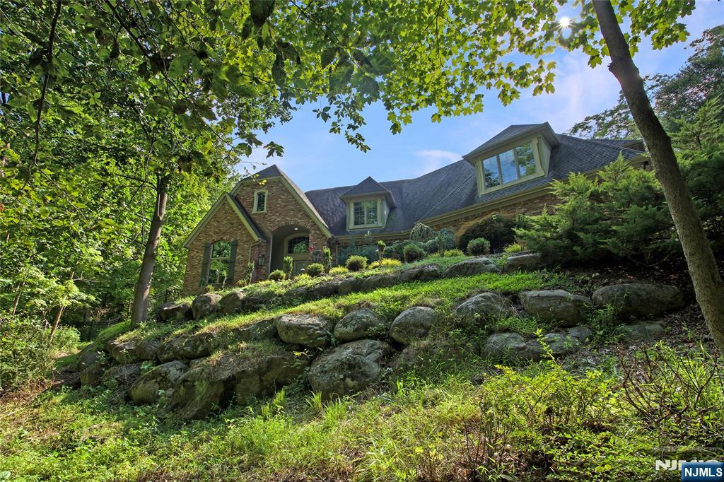 102 Seminary Drive — photo