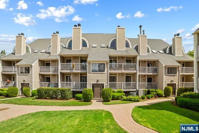 605 River Renaissance, East Rutherford, NJ 07073