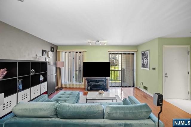 605 River Renaissance, East Rutherford, NJ 07073 — photo 3