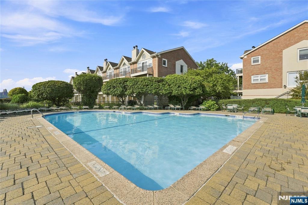 200 Grand Cove Way 4J — photo