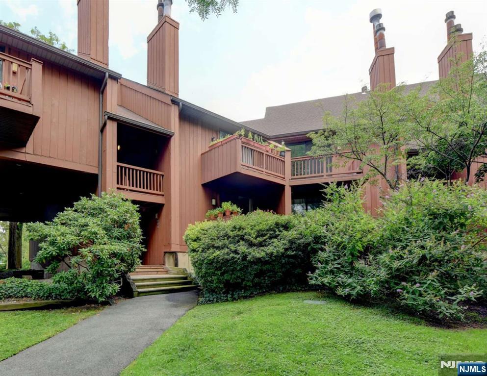 590 Sanderling Court 590 — photo