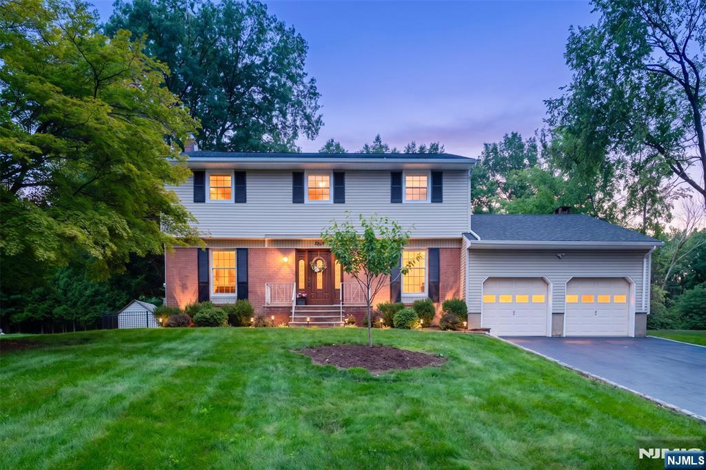 8 Cedar Lane — photo