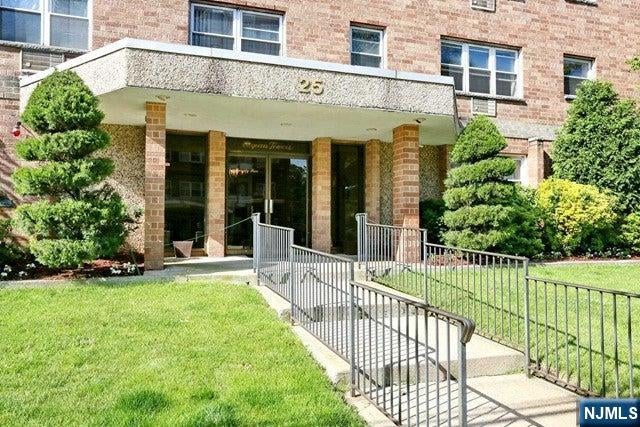 25 Jefferson Street 6D — photo