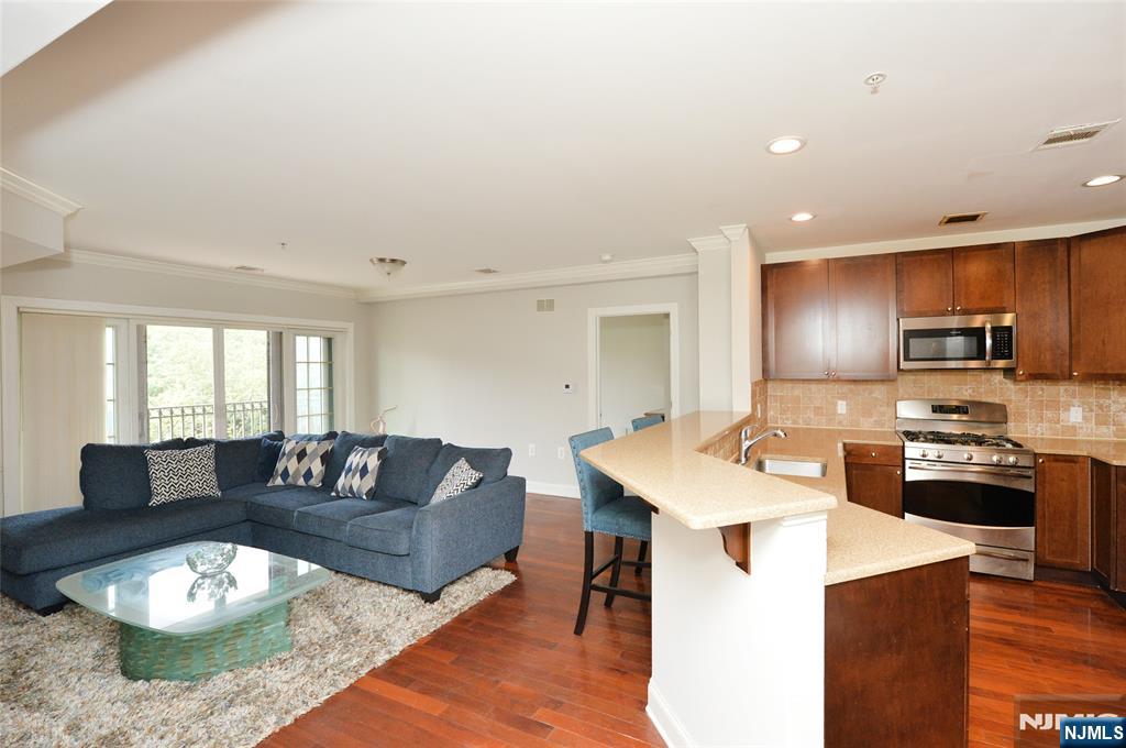 54 Polifly Road #409, Hackensack, NJ 07601 — photo 3