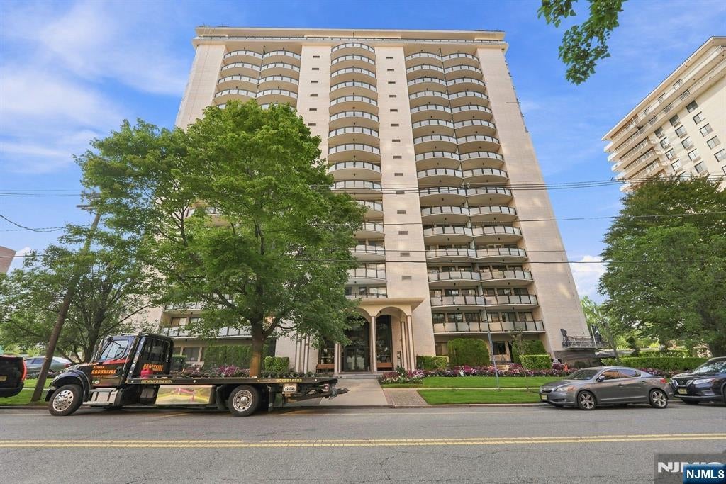 125 Prospect Avenue 18D — photo