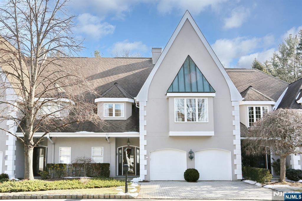 2 Normandy Court — photo