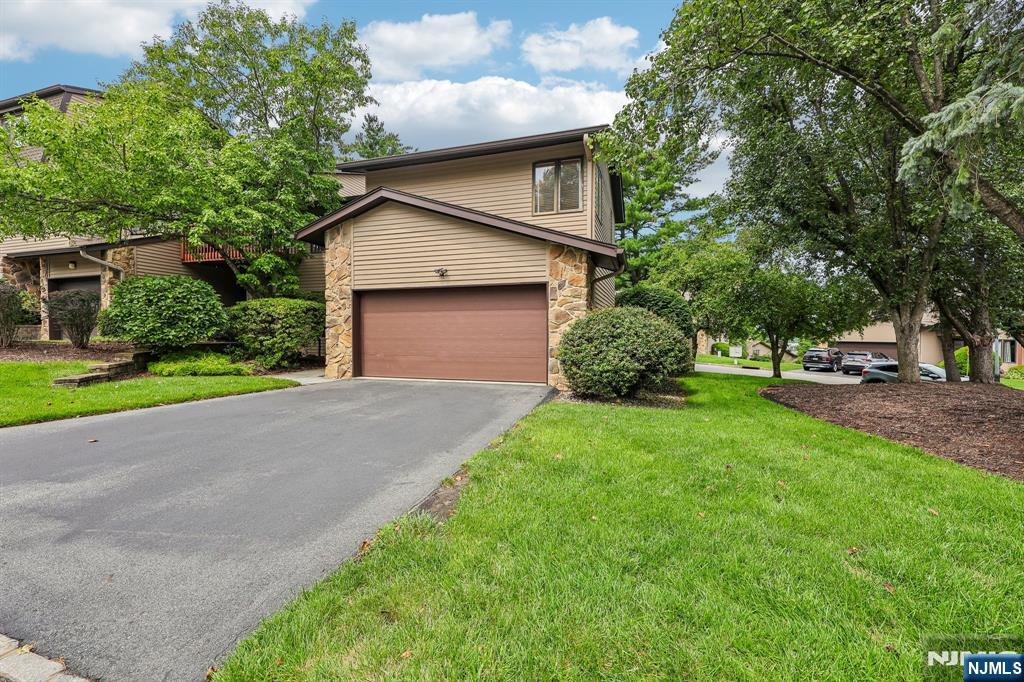 58 Woodland Drive — photo