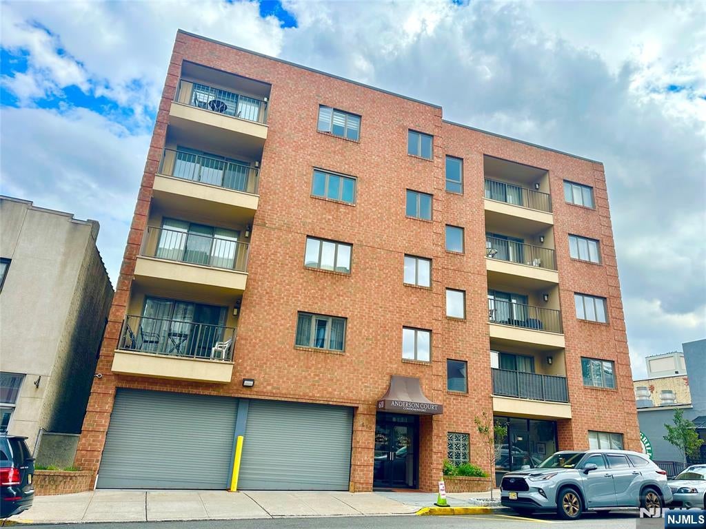 610 Anderson 1a — photo