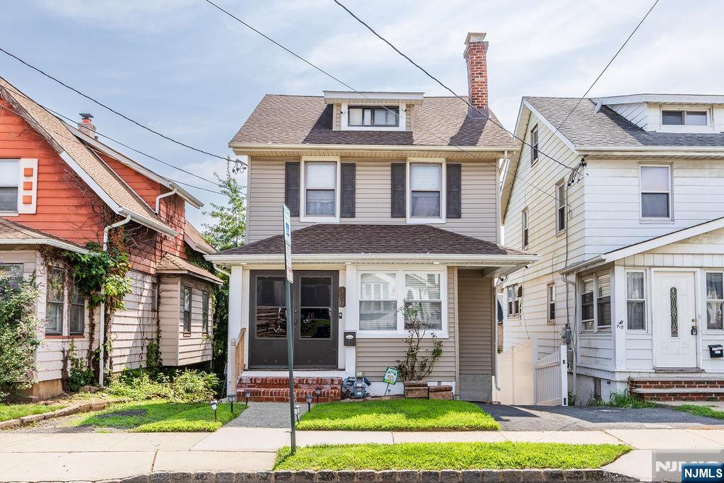 420 Dewitt Avenue — photo