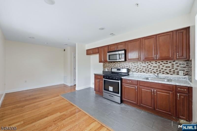 232 Shephard Avenue a4 — photo