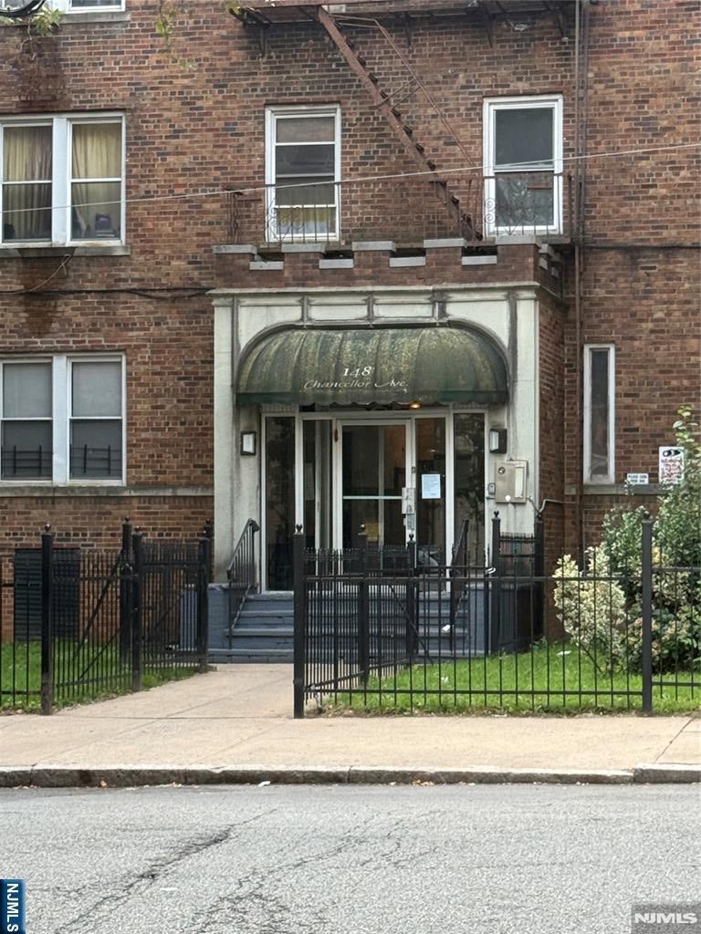 148 Chancellor Avenue B2 — photo