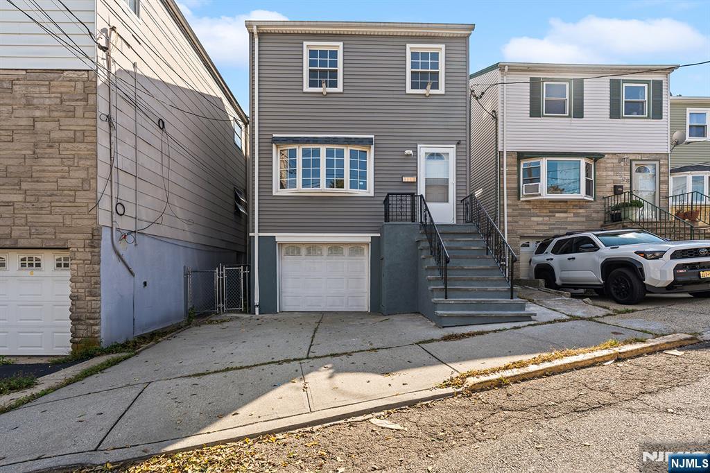 3510 Givernaud Terrace — photo