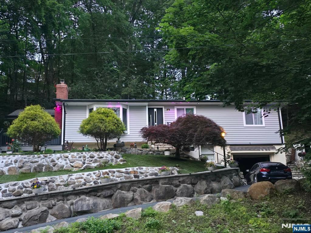 29 Ramapo Hills Boulevard — photo
