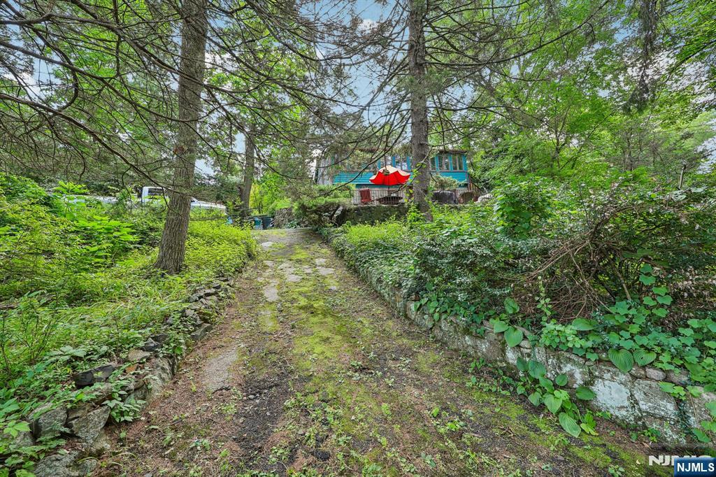 18 Nakomis Path — photo