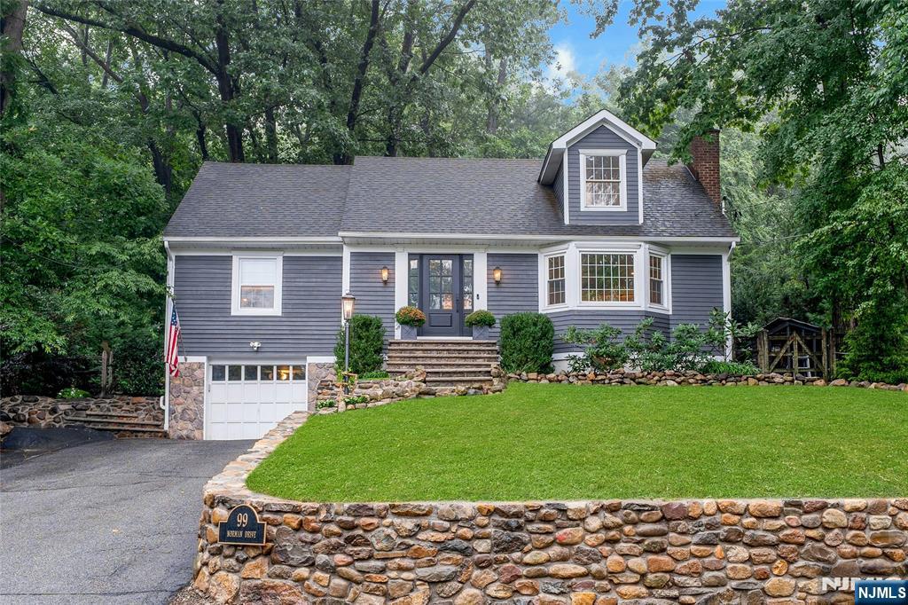 99 Norman Drive — photo