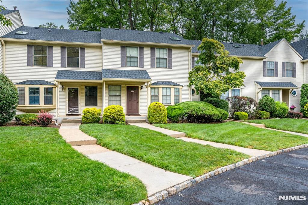 503 Timber Oaks Road 503 — photo