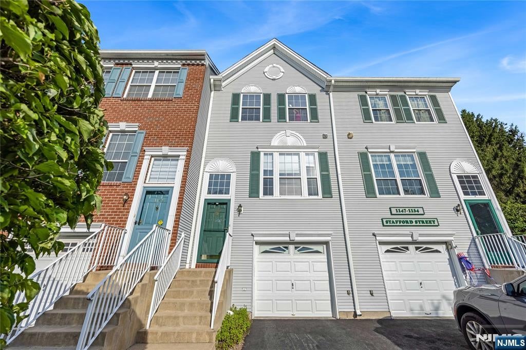 1148 Stafford Street — photo