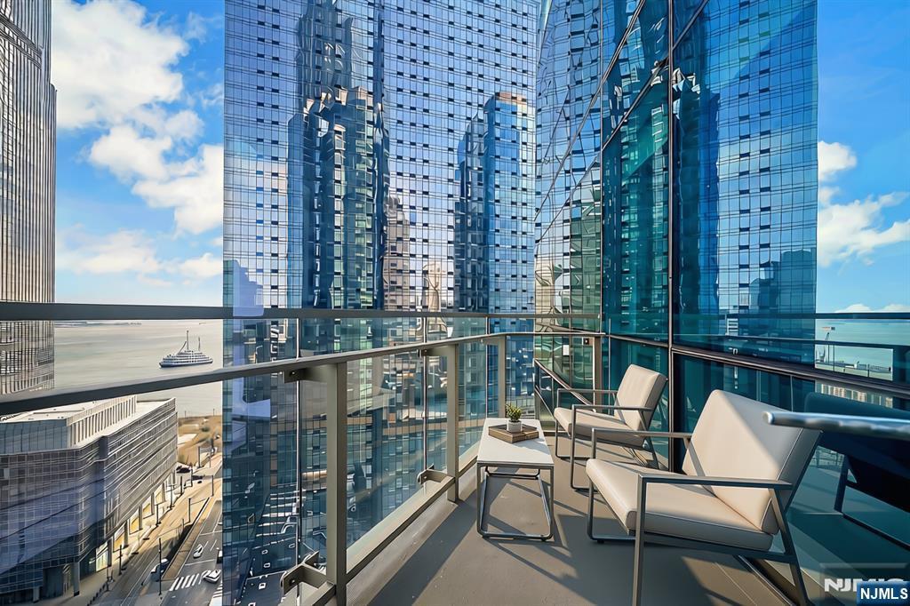 77 Hudson Street 2409 — photo