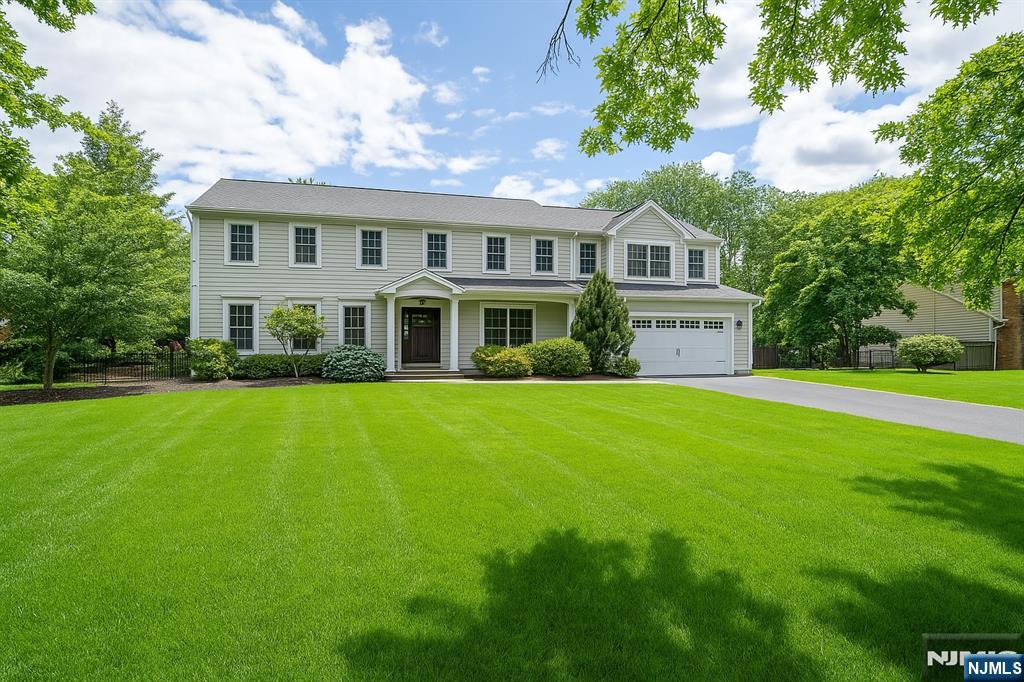285 Dunham Place — photo