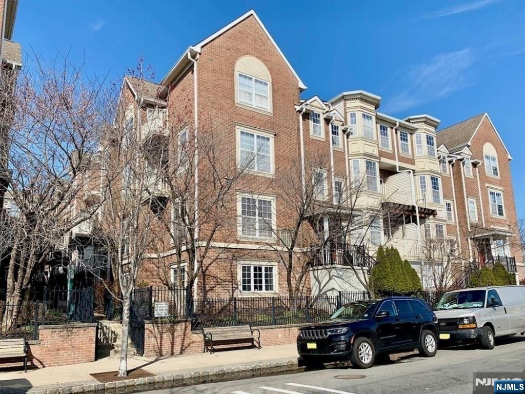 200 Dey Street 258 — photo