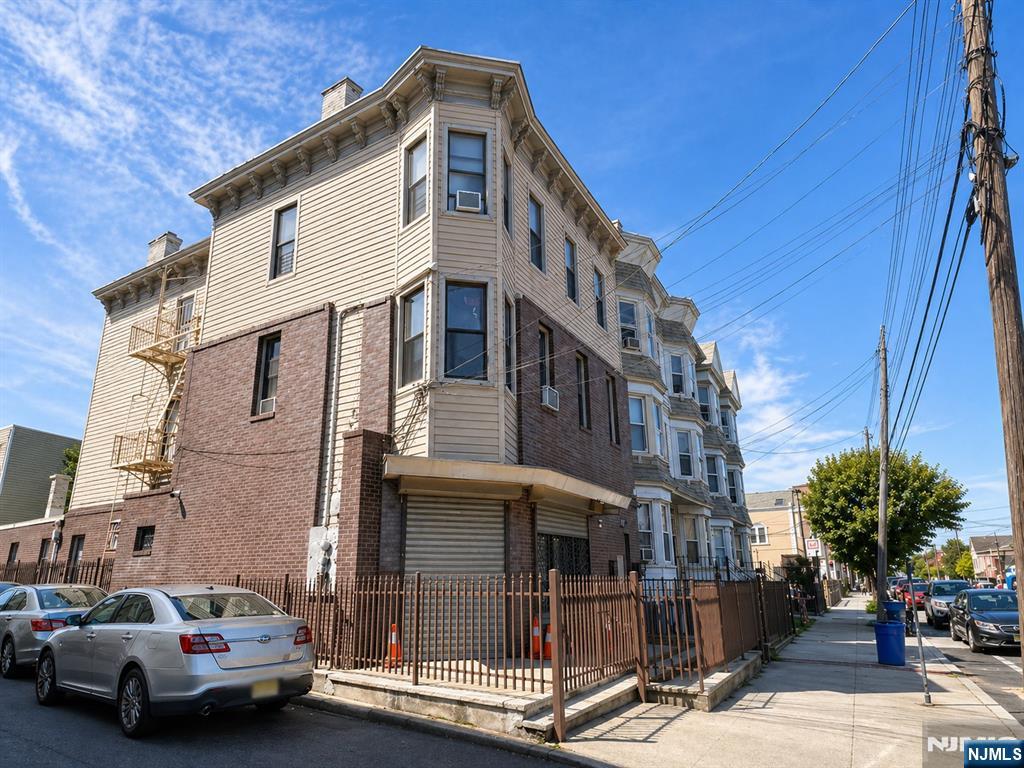 840 Mount Prospect Avenue Apt 1 — photo