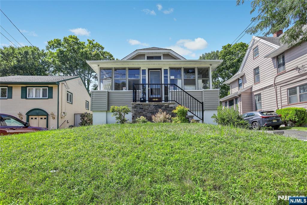 13 Cottage Place — photo