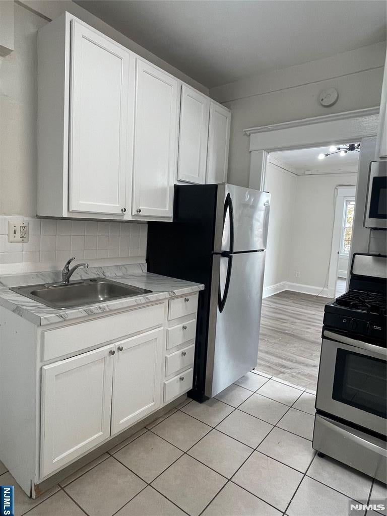 14 Hilliard Avenue 5 — photo