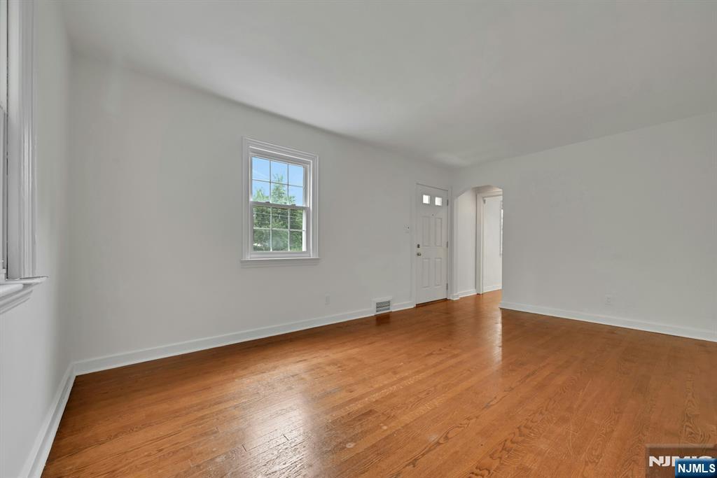 11 Pine Street, Hackensack, NJ 07601 — photo 2