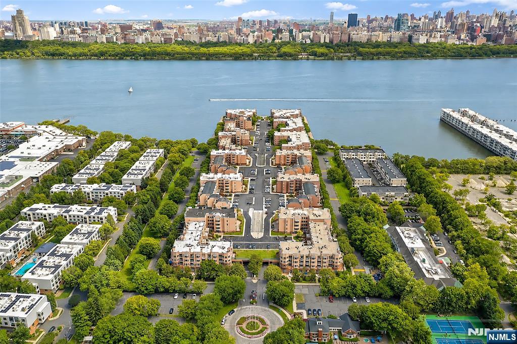 303 Ellery Court 303 — photo