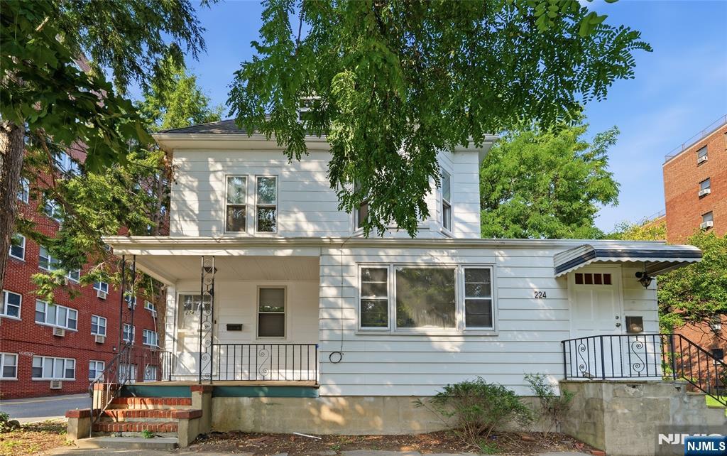 220 Anderson Street — photo