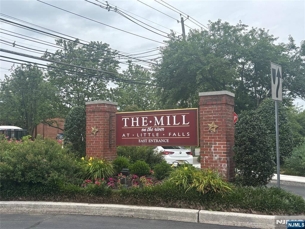 220 Main 202 — photo