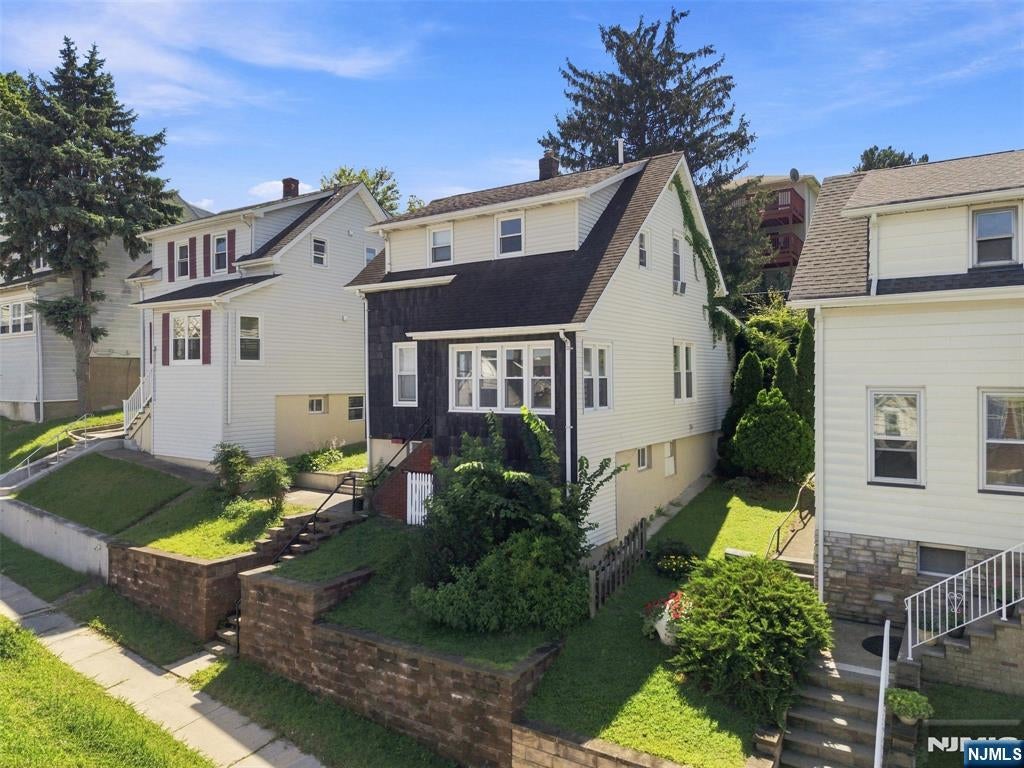 36 Sampson Street — photo