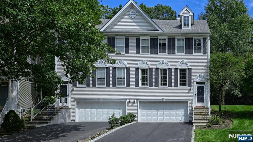 66 Whimble Court — photo